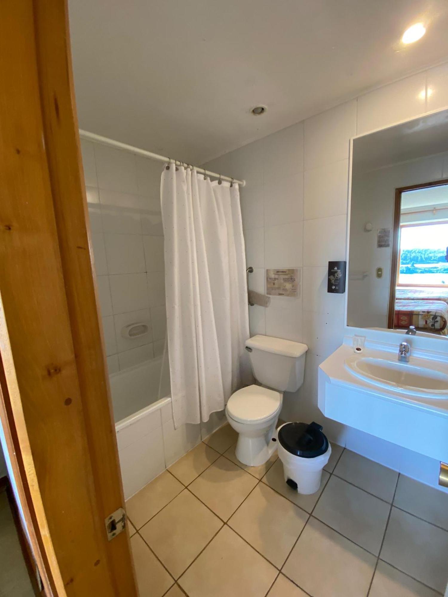 Hotel Y Cabanas Punta Larga - Caja Los Andes فروتيلار المظهر الخارجي الصورة